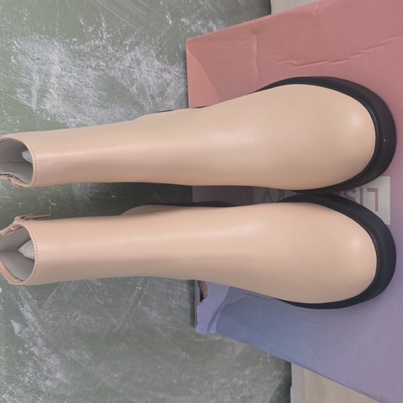 Lisa Vicky Ankle Boots Beige Polish Calf Valid-V 8.5M NIB - Picture 3 of 8